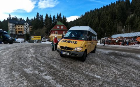 Skibus Pec pod Sněžkou javor